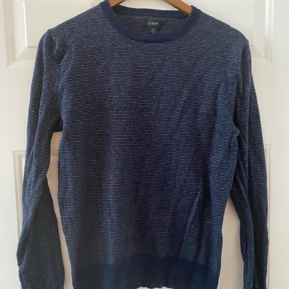 Lightweight sweater